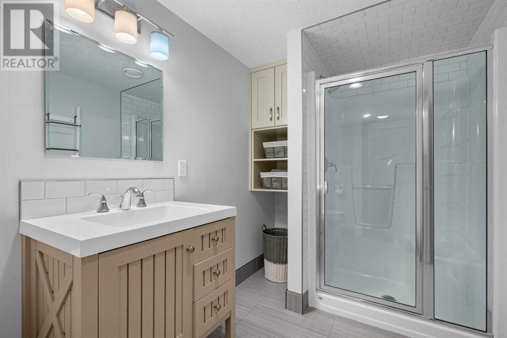 Single Family House Bungalow for Sale in  Granlea Place SW Glendale Calgary 