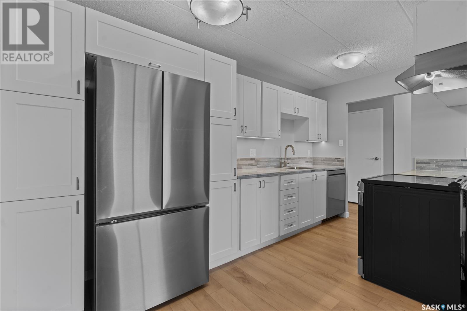 Single Family House High rise for Sale in   Gordon ROAD Regina 