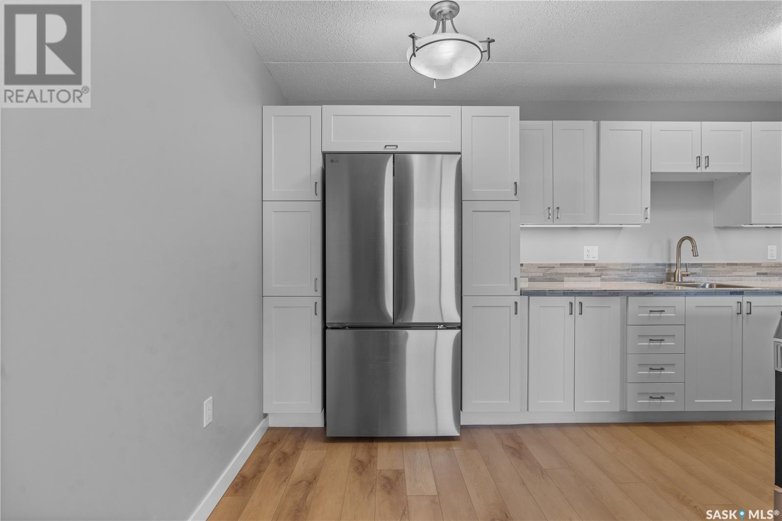 Single Family House High rise for Sale in   Gordon ROAD Regina 