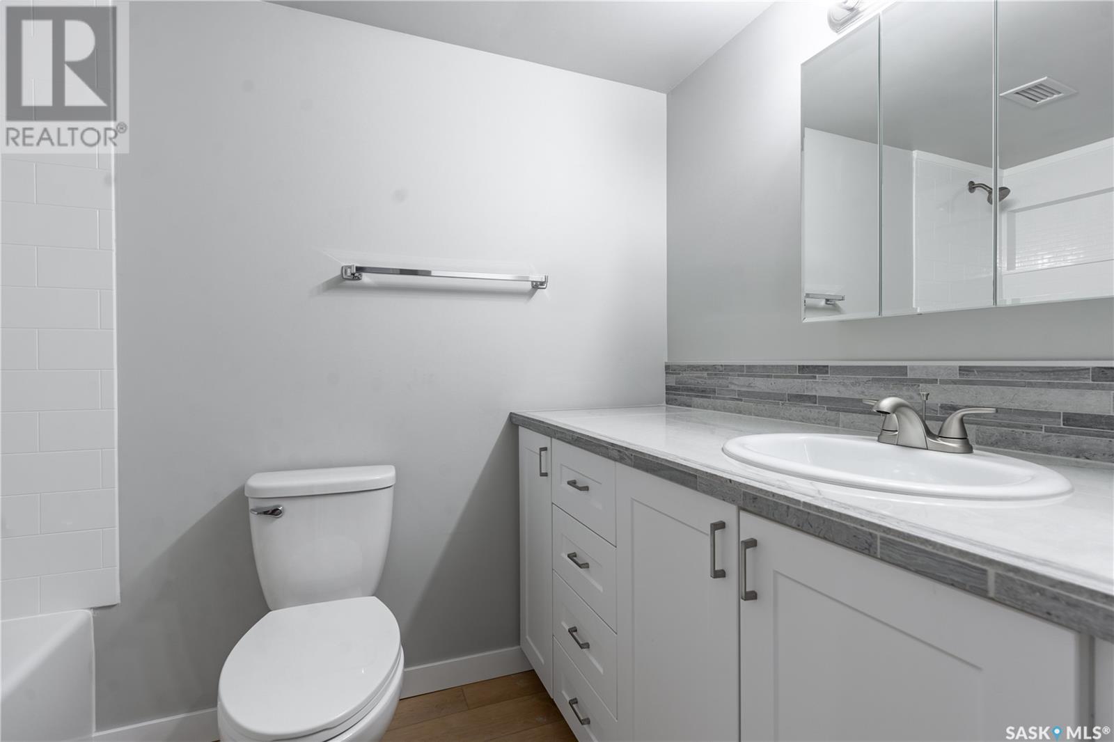 Single Family House High rise for Sale in   Gordon ROAD Regina 