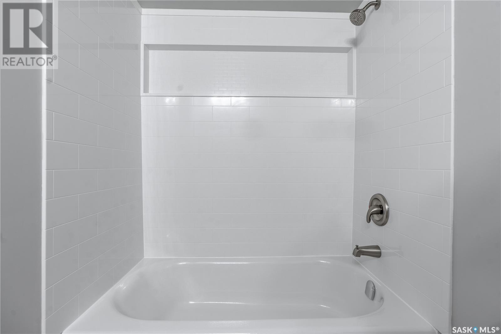 Single Family House High rise for Sale in   Gordon ROAD Regina 