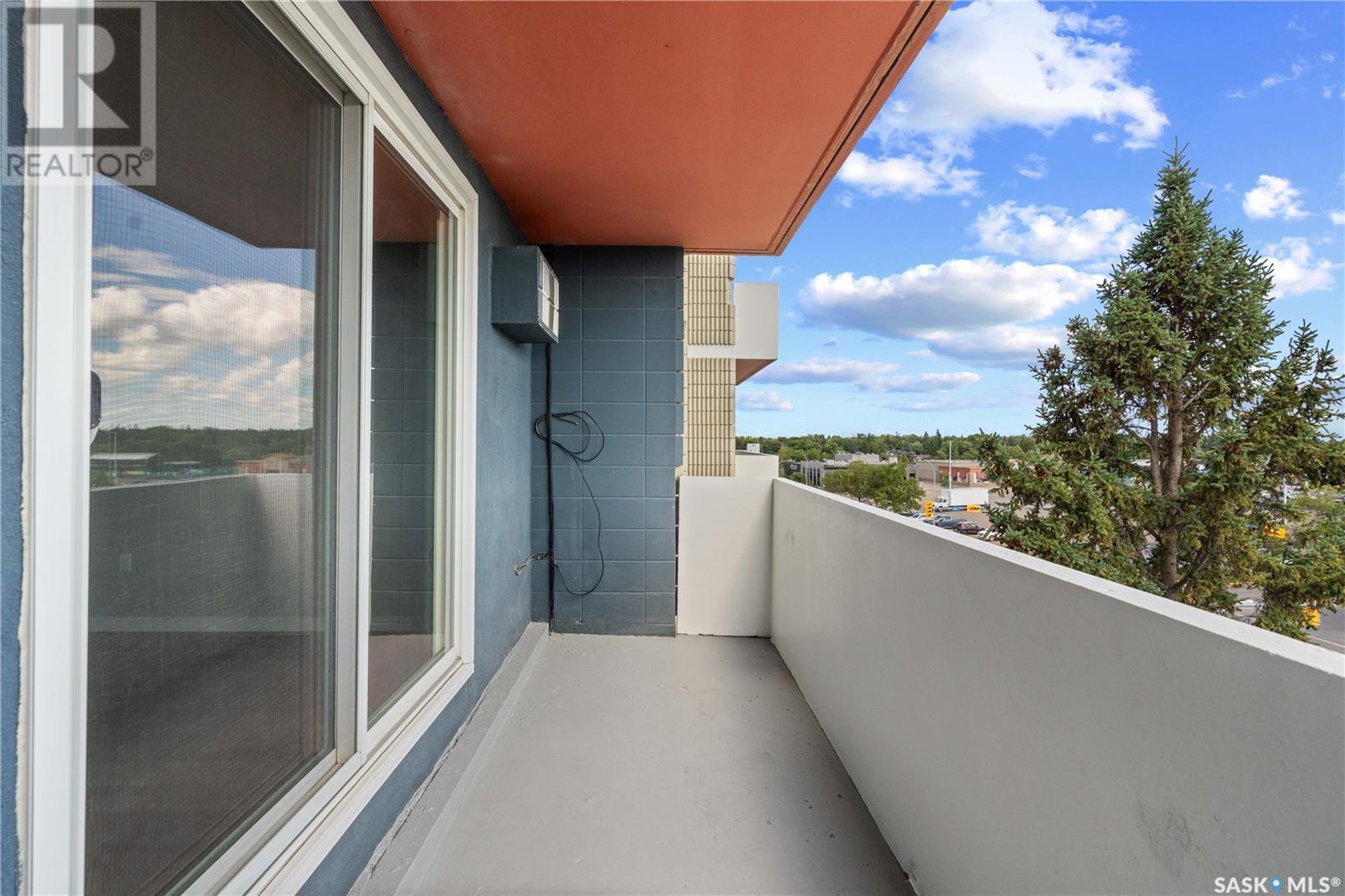 Single Family House High rise for Sale in   Gordon ROAD Regina 