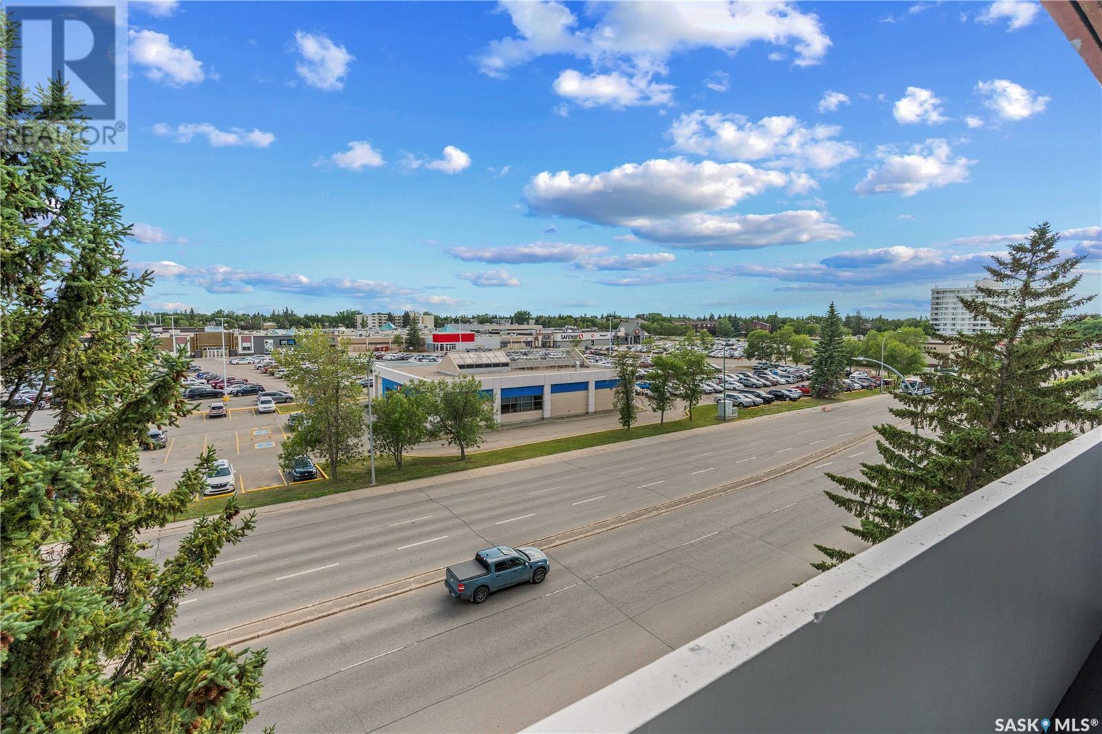 Single Family House High rise for Sale in   Gordon ROAD Regina 