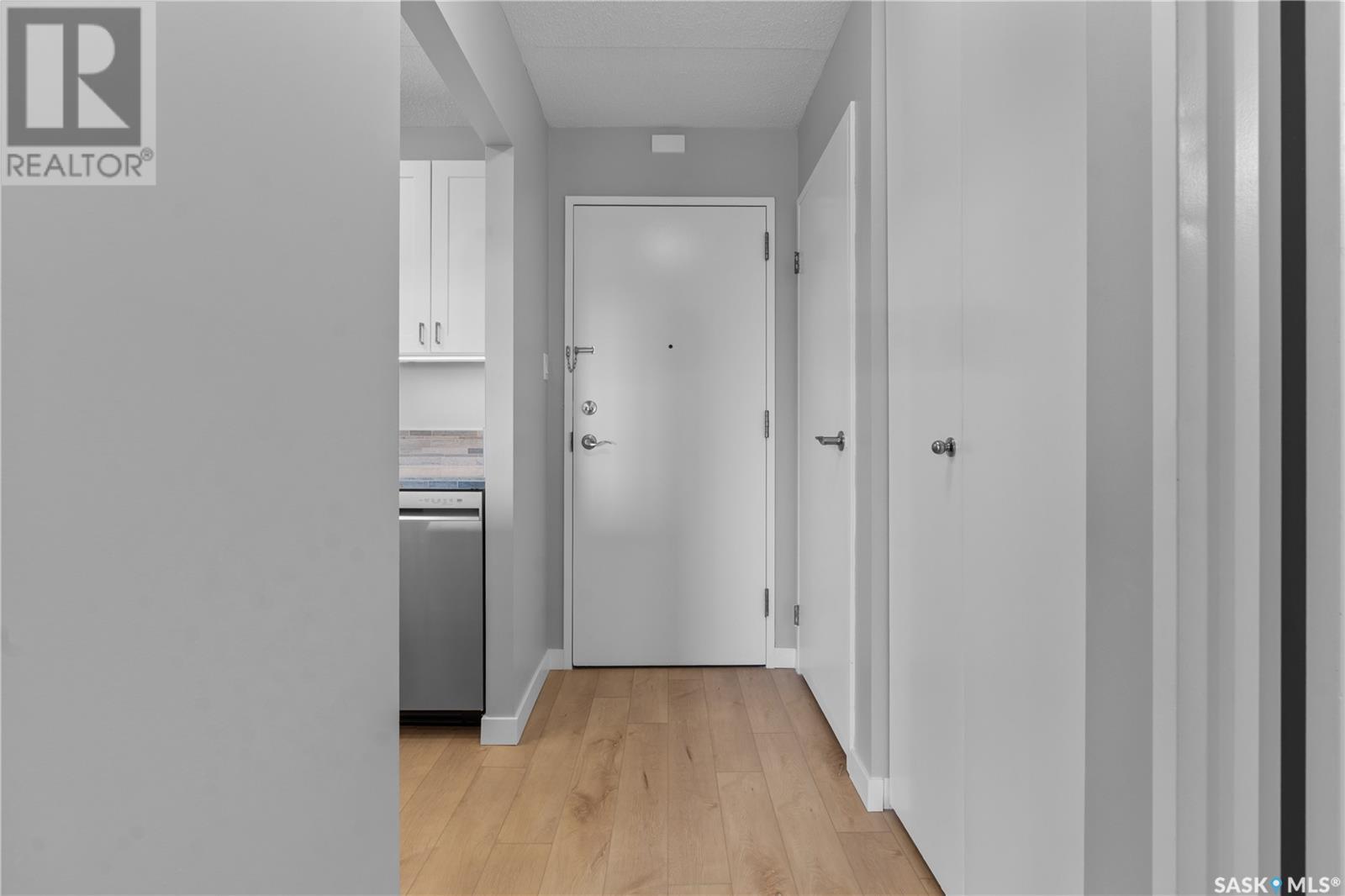 Single Family House High rise for Sale in   Gordon ROAD Regina 