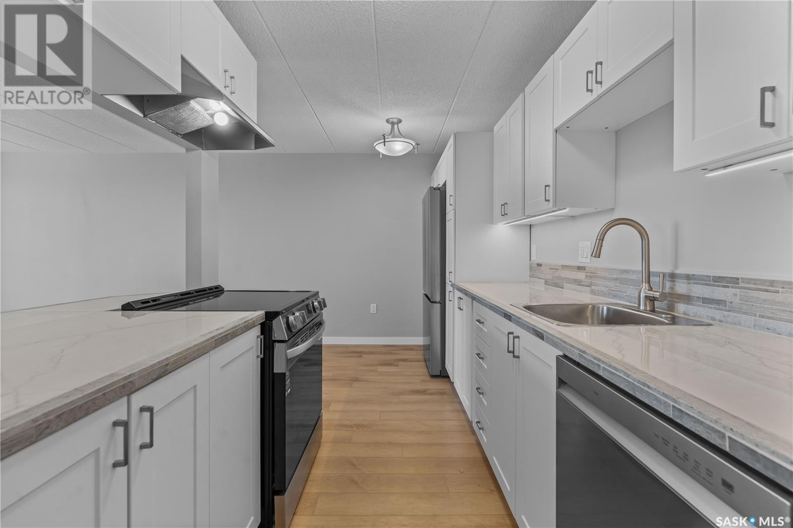 Single Family House High rise for Sale in   Gordon ROAD Regina 