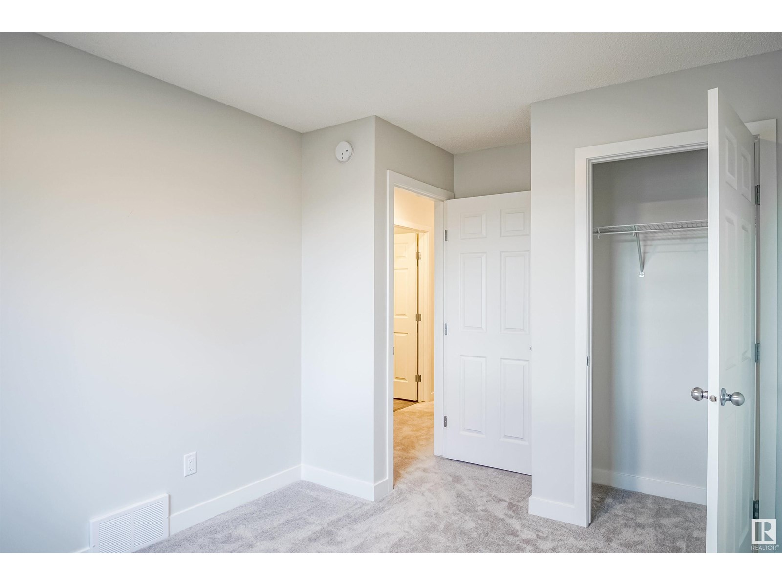 Photo 25 of 18235 85 St Nw, Edmonton AB