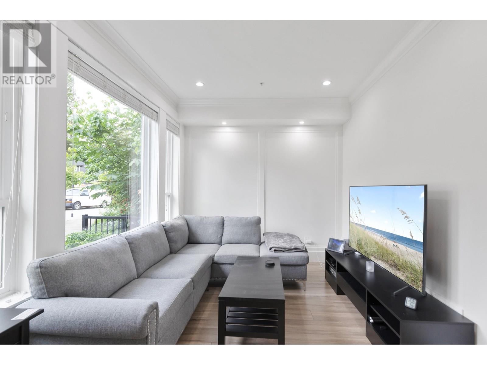 Photo 5 of 13667 232 A Street, Maple Ridge BC
