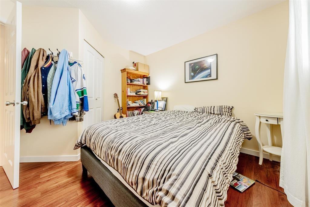 Photo 13 of 14636 18 Avenue, Surrey BC