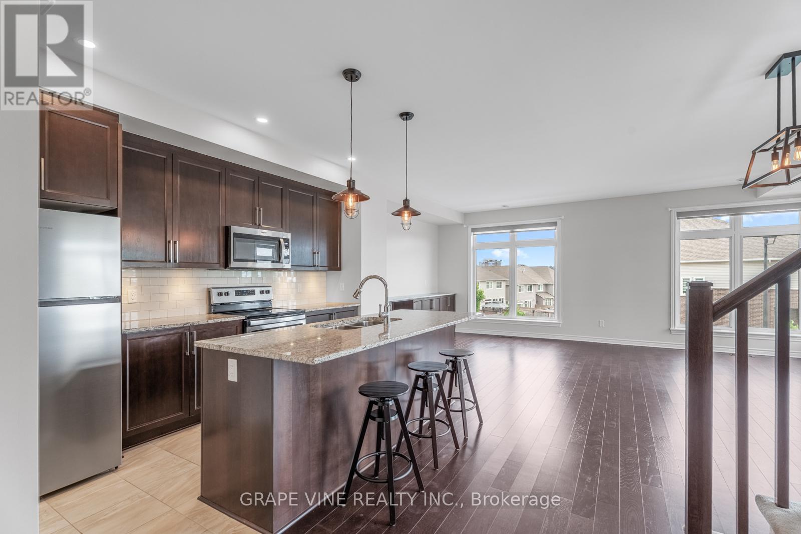 Photo 10 of 599 Cartographe Street, Ottawa ON
