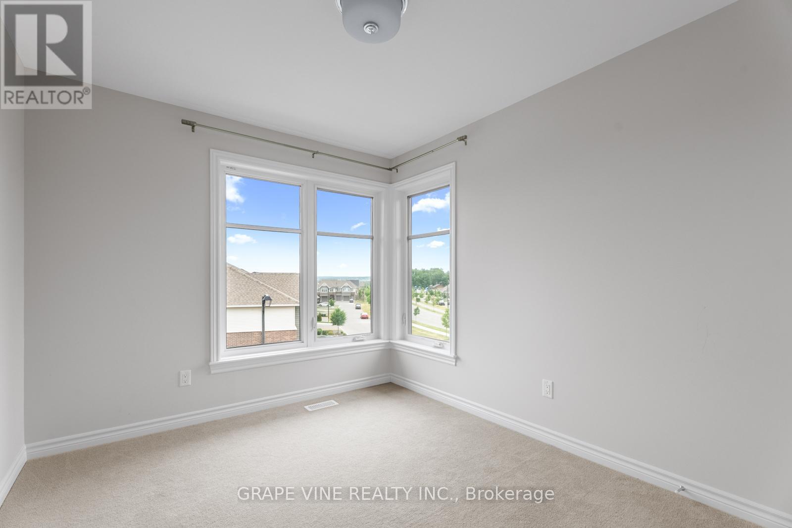 Photo 22 of 599 Cartographe Street, Ottawa ON