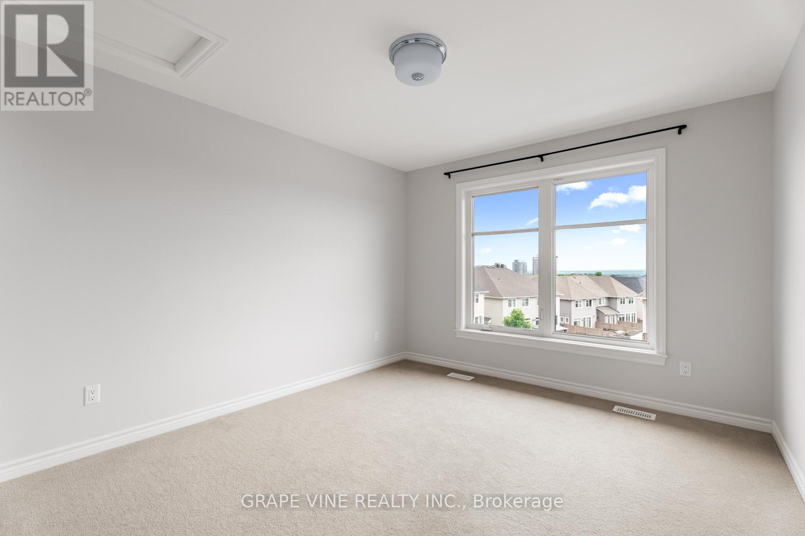 Photo 25 of 599 Cartographe Street, Ottawa ON