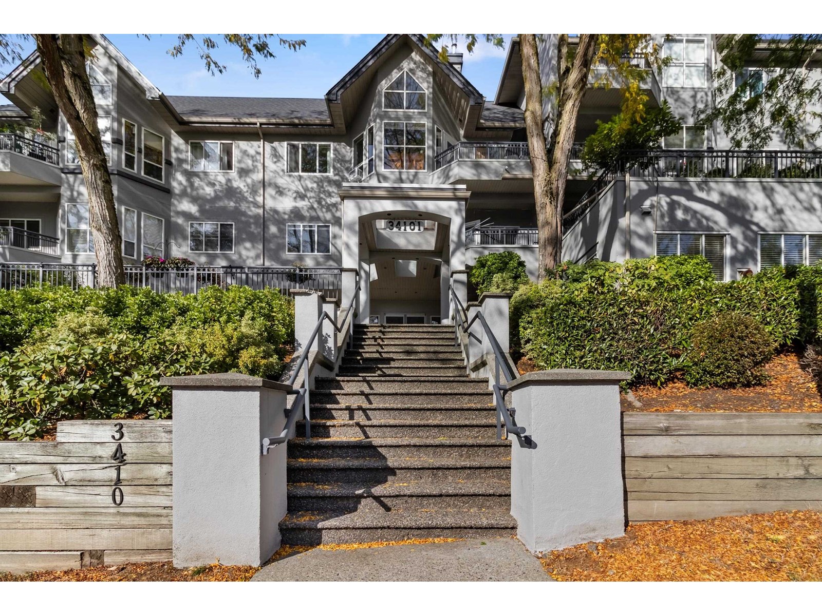 Photo 1 of 308 34101 Old Yale Road, Abbotsford BC
