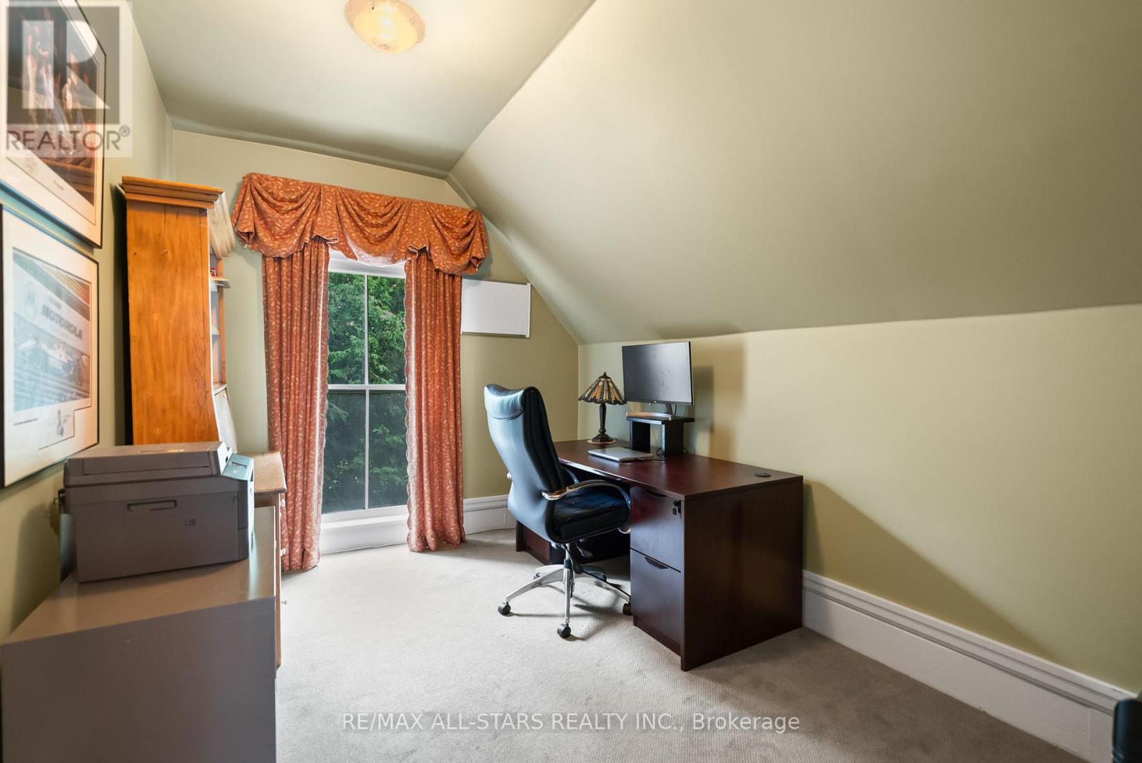 Photo 34 of 122 Brock Street E, Uxbridge ON