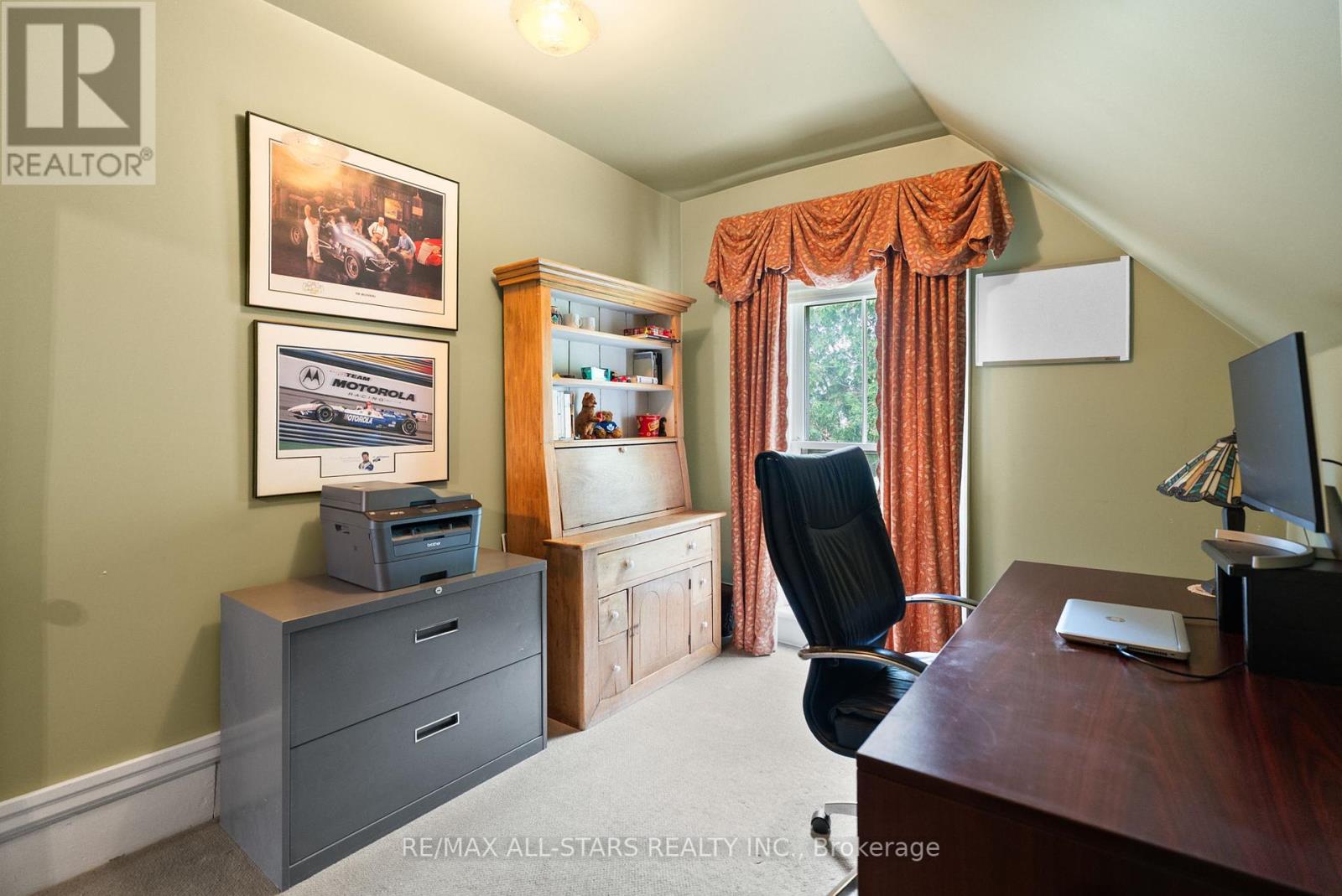 Photo 41 of 122 Brock Street E, Uxbridge ON