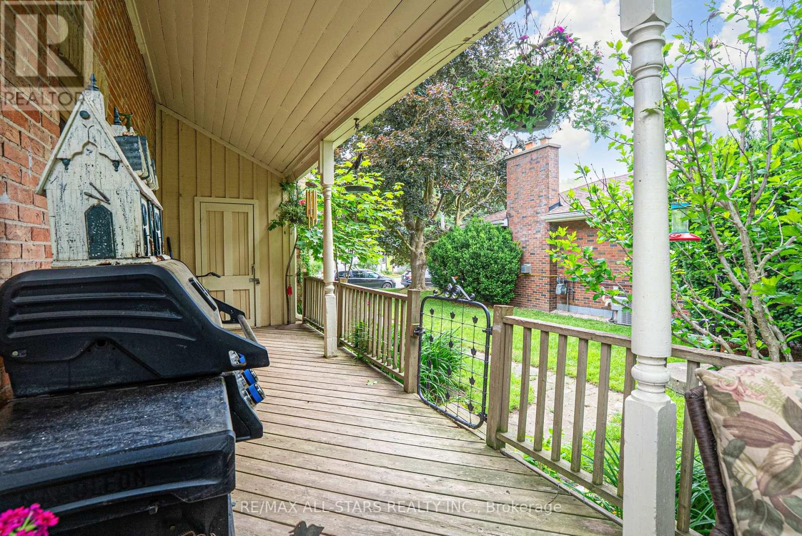 Photo 40 of 122 Brock Street E, Uxbridge ON