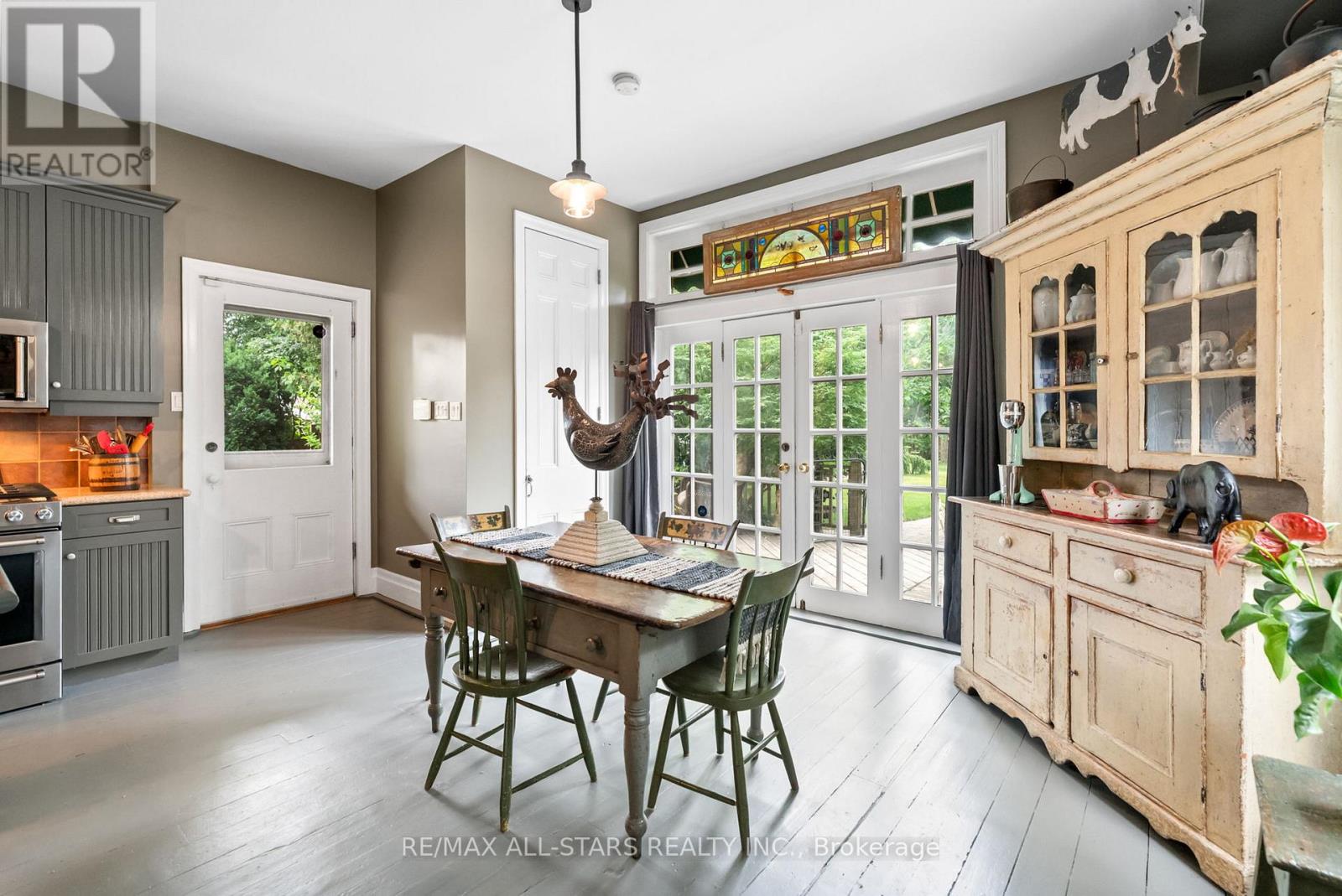 Photo 25 of 122 Brock Street E, Uxbridge ON