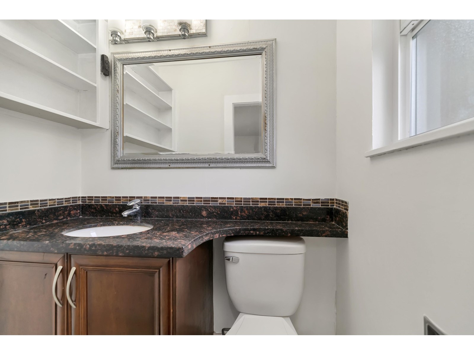 Photo 11 of 11728 73 A Avenue, Delta BC