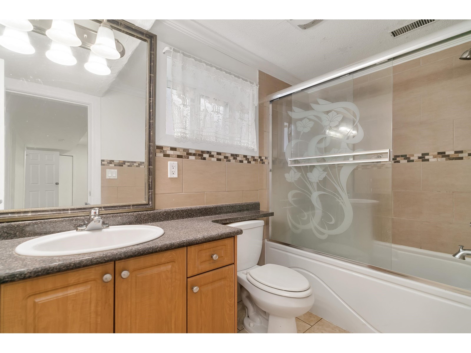 Photo 18 of 11728 73 A Avenue, Delta BC