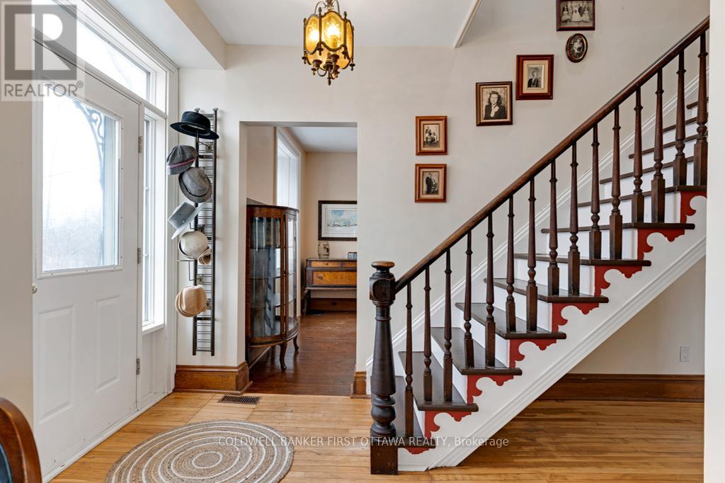 Photo 5 of 28 South Street, Drummond North Elmsley ON