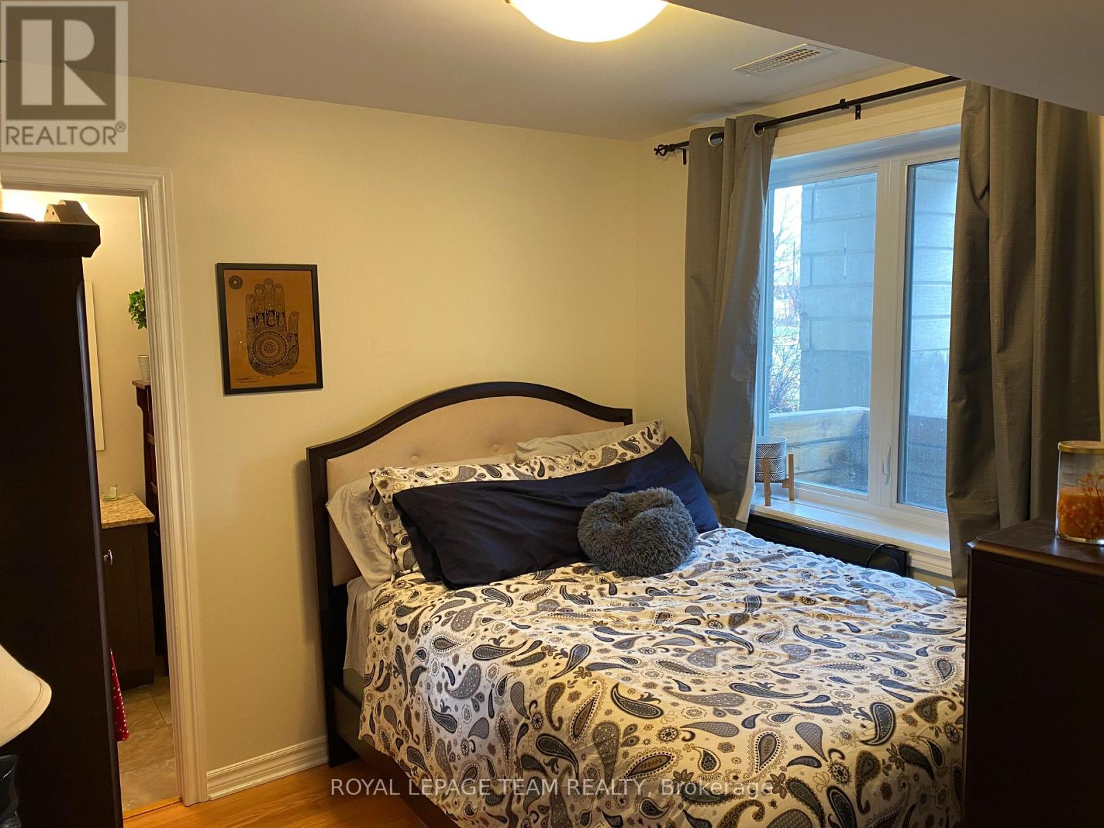 Photo 6 of 4 1220 Mcwatters Road, Ottawa ON