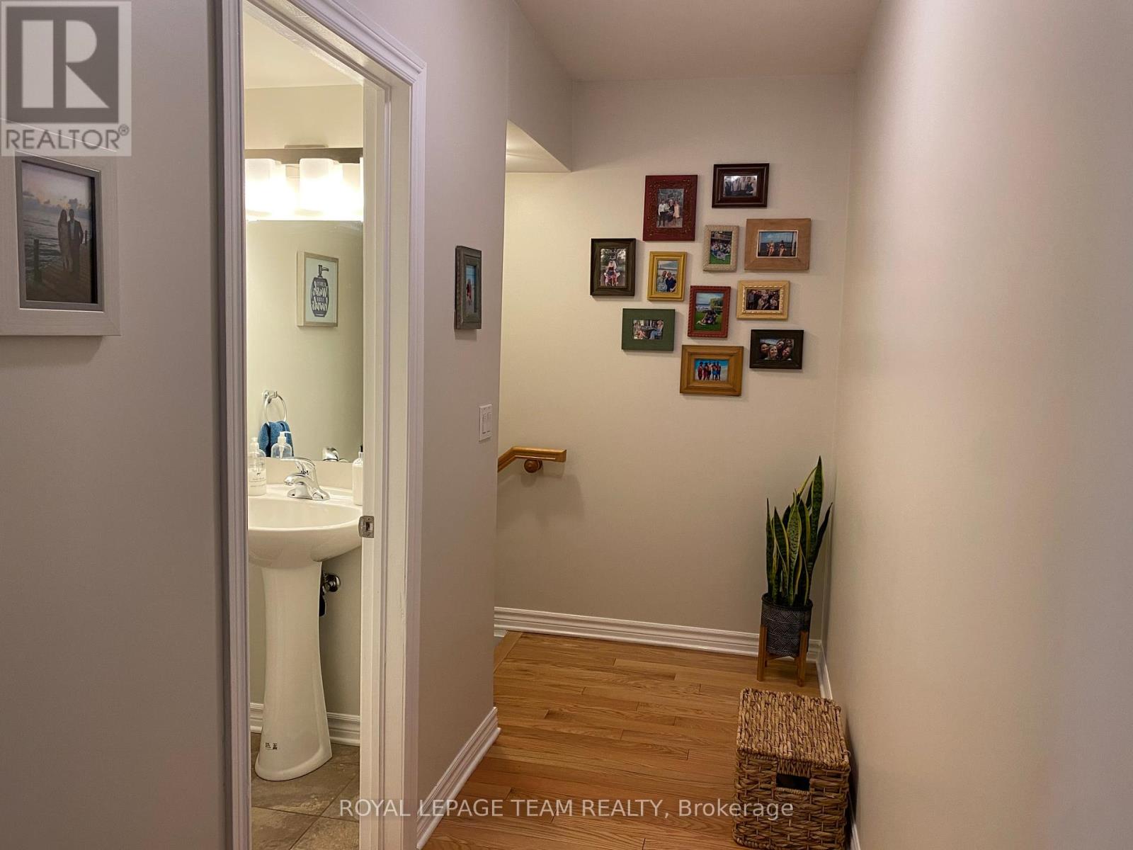 Photo 4 of 4 1220 Mcwatters Road, Ottawa ON