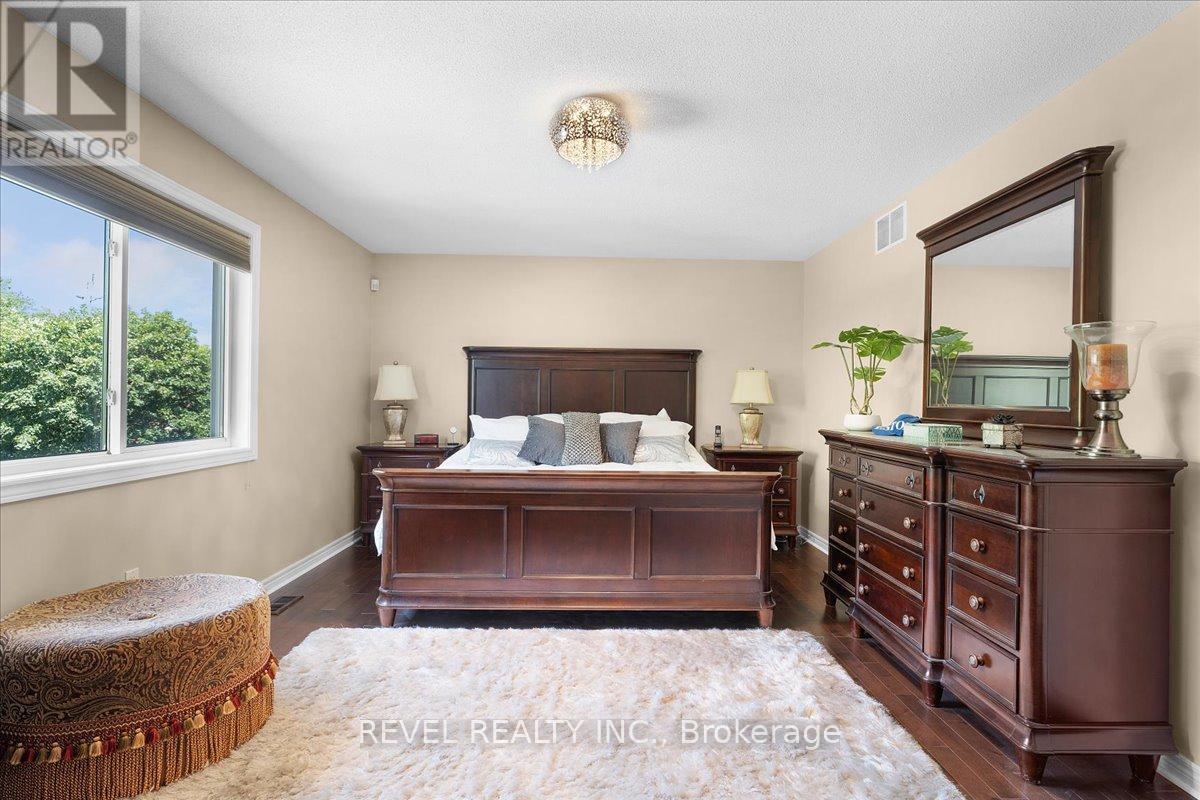Photo 23 of 17 Michaela Crescent, Pelham ON