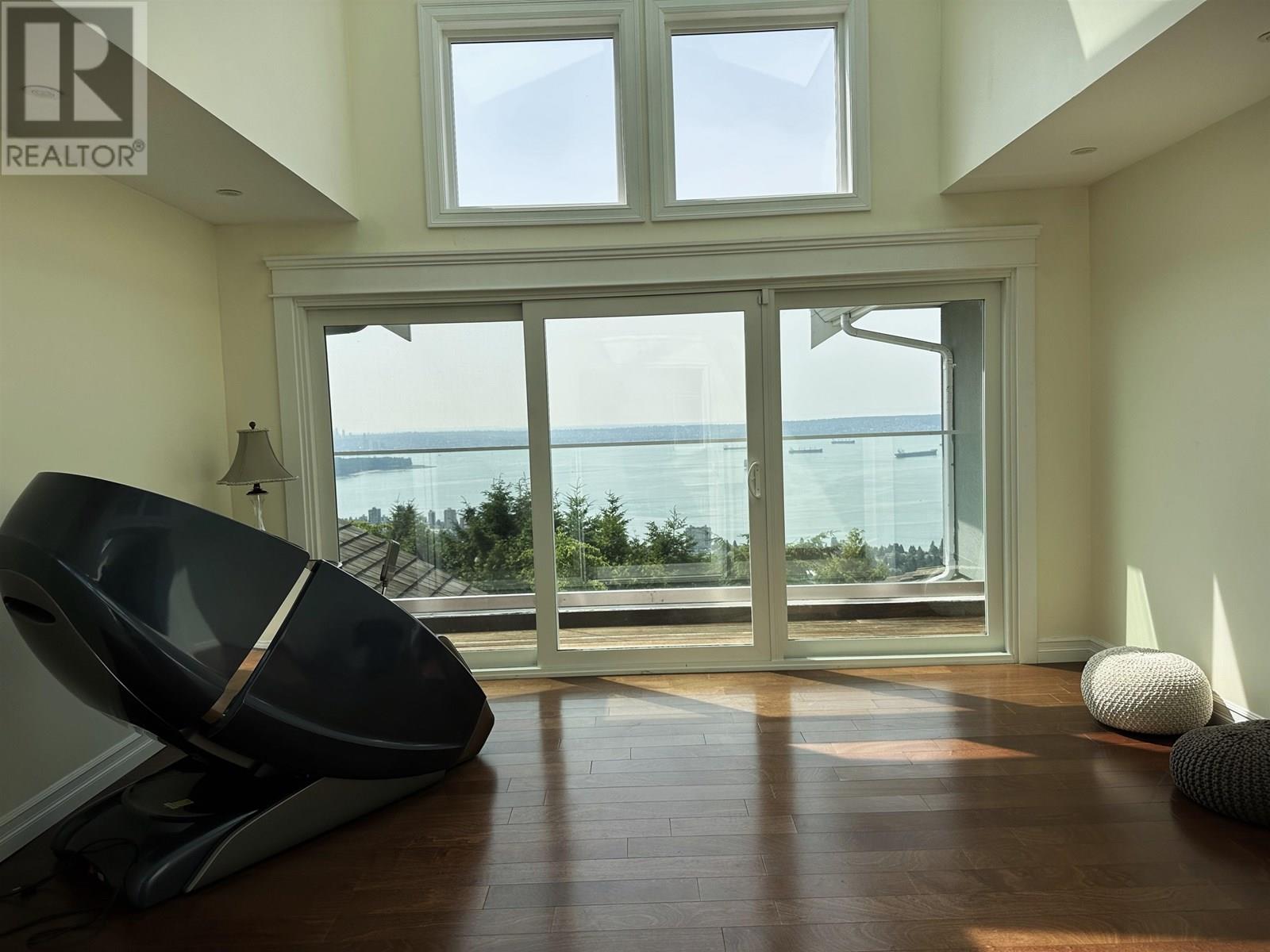 Photo 8 of 2358 Constantine Place, West Vancouver BC
