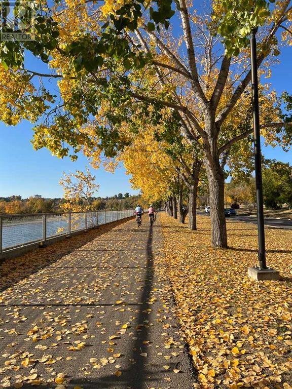 Single Family House for Sale in   Avenue NW Montgomery Calgary 