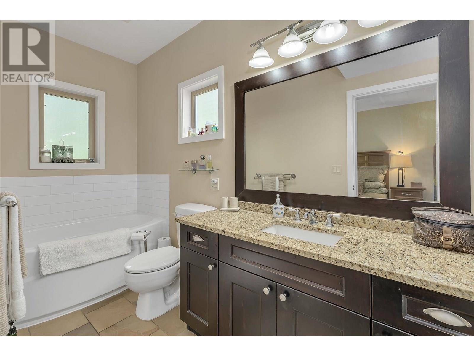 3203 4036 Pritchard Drive North, West Kelowna