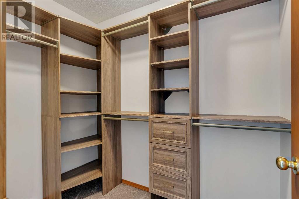 Single Family House for Sale in  Macewan Park View NW MacEwan Glen Calgary 