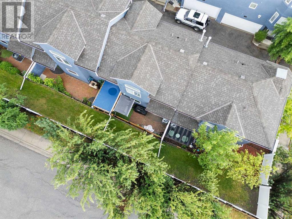 Single Family House for Sale in    Avenue NE Crescent Heights Calgary 