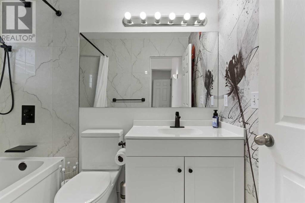 Single Family House for Sale in    Avenue NE Crescent Heights Calgary 
