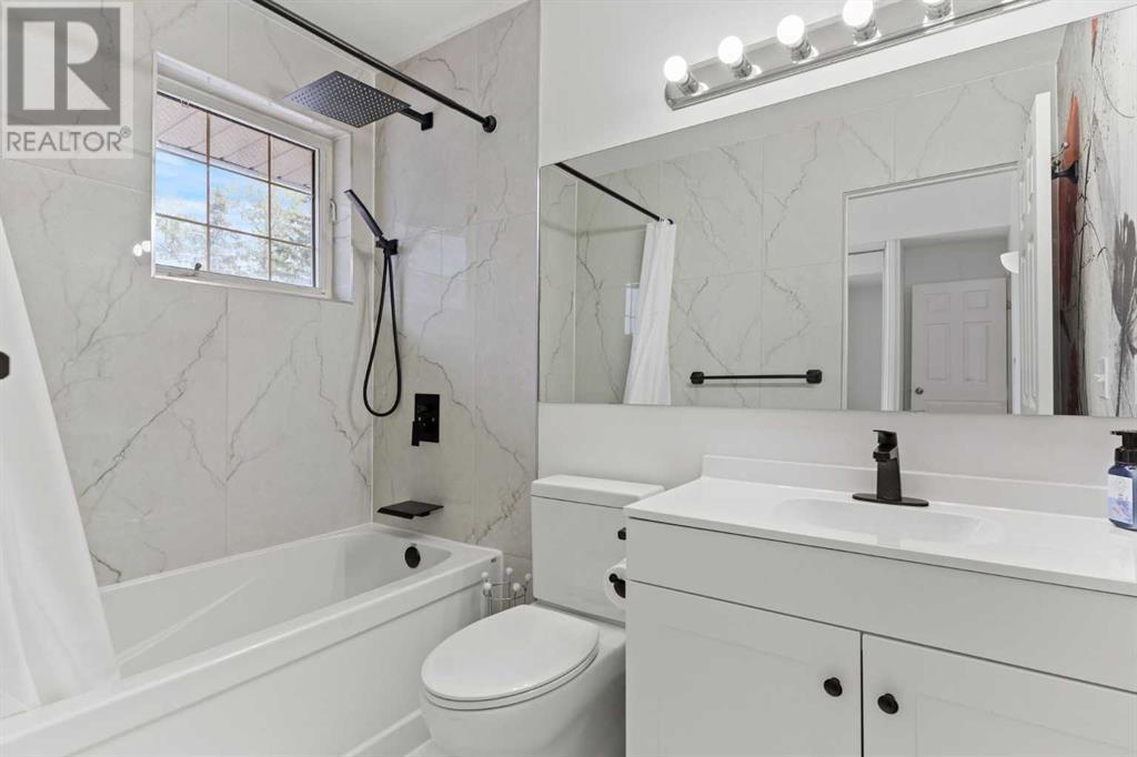Single Family House for Sale in    Avenue NE Crescent Heights Calgary 