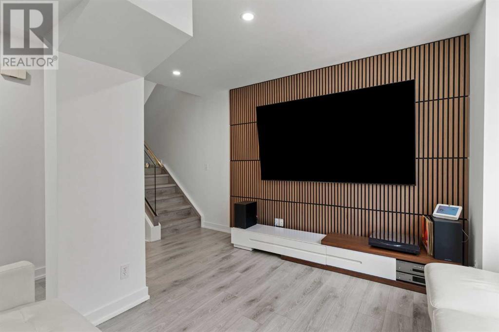 Single Family House for Sale in    Avenue NE Crescent Heights Calgary 