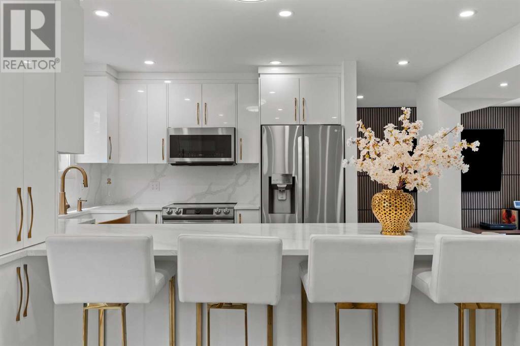 Single Family House for Sale in    Avenue NE Crescent Heights Calgary 