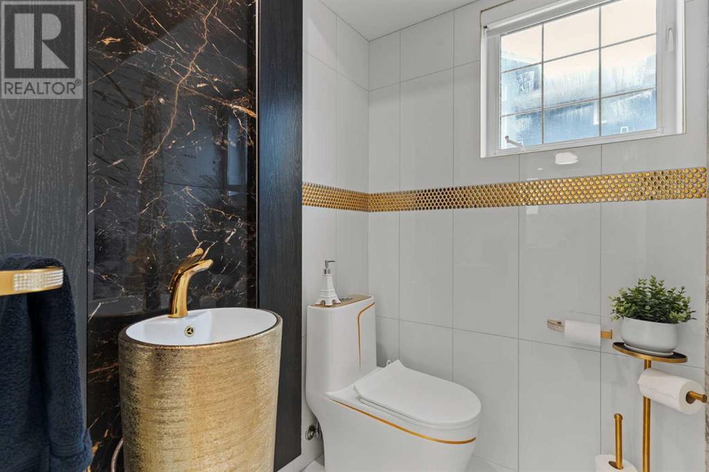 Single Family House for Sale in    Avenue NE Crescent Heights Calgary 