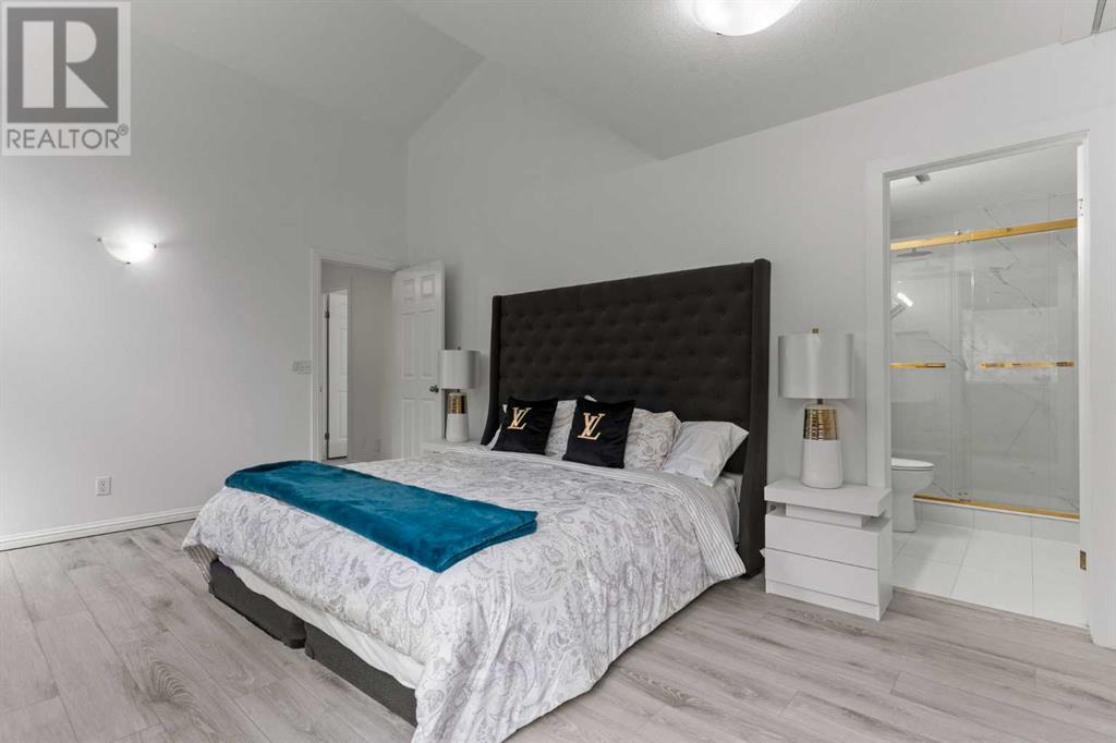 Single Family House for Sale in    Avenue NE Crescent Heights Calgary 