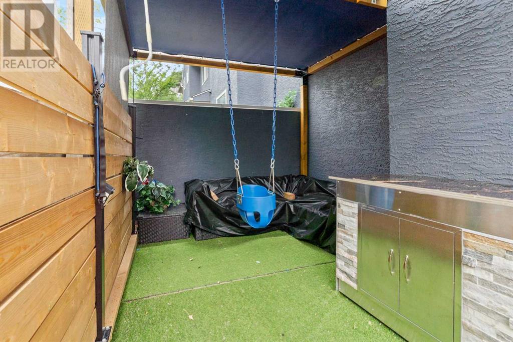Single Family House for Sale in    Avenue NE Crescent Heights Calgary 