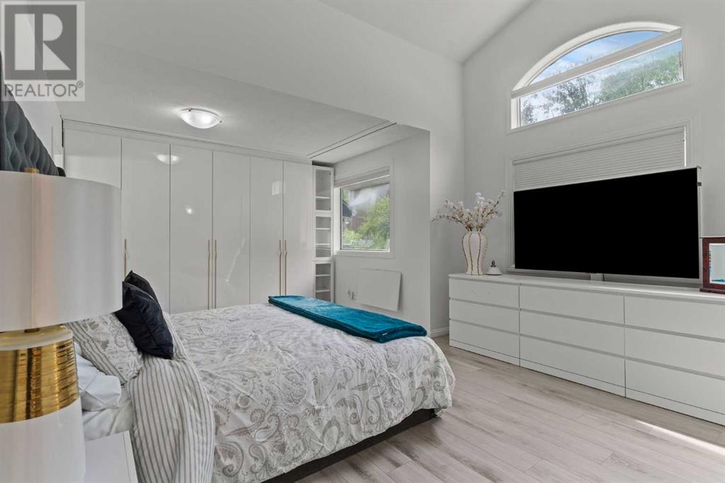Single Family House for Sale in    Avenue NE Crescent Heights Calgary 