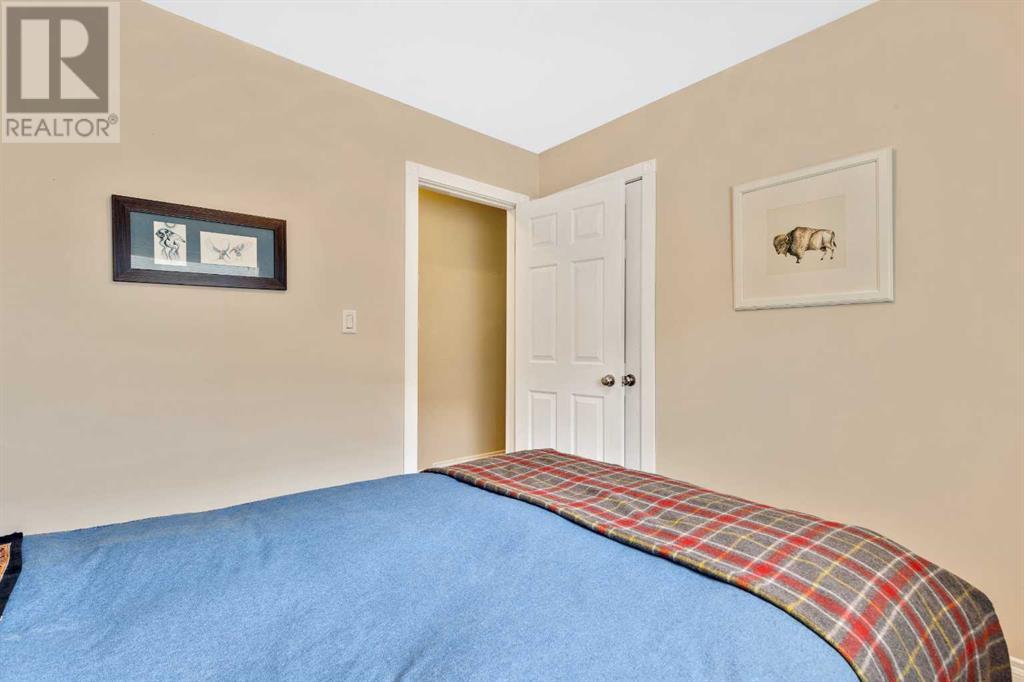 Single Family House for Sale in  Bow Crescent NW Bowness Calgary 