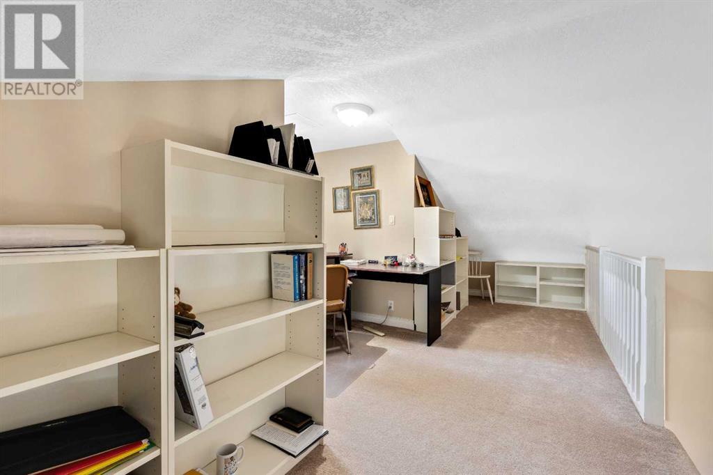Single Family House for Sale in  Bow Crescent NW Bowness Calgary 