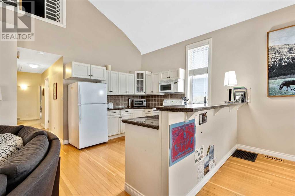 Single Family House for Sale in  Bow Crescent NW Bowness Calgary 