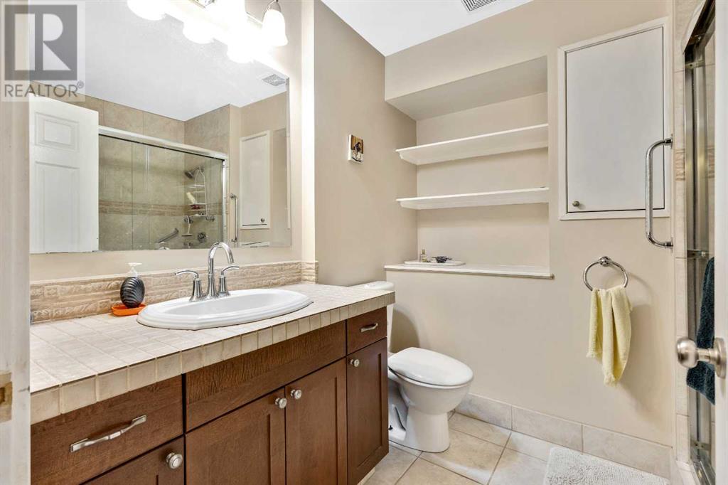 Single Family House for Sale in  Bow Crescent NW Bowness Calgary 