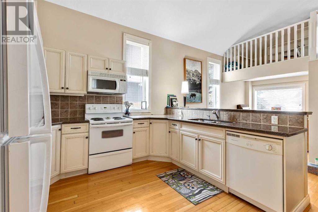 Single Family House for Sale in  Bow Crescent NW Bowness Calgary 