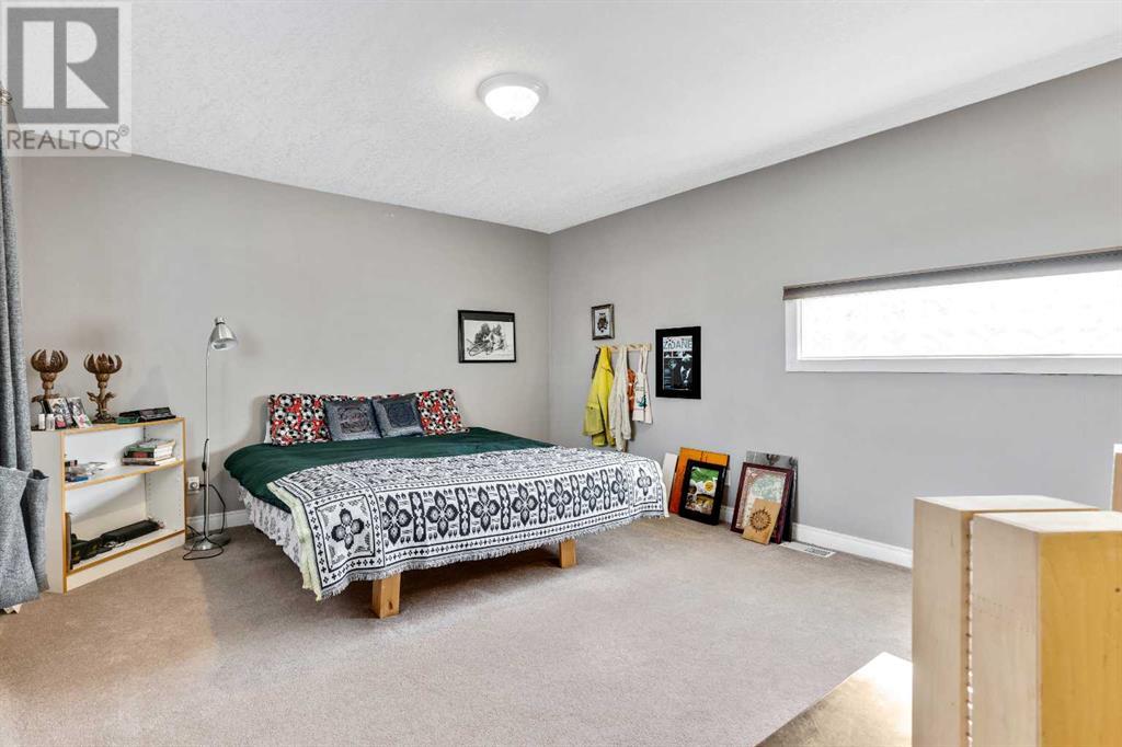Single Family House for Sale in  Bow Crescent NW Bowness Calgary 