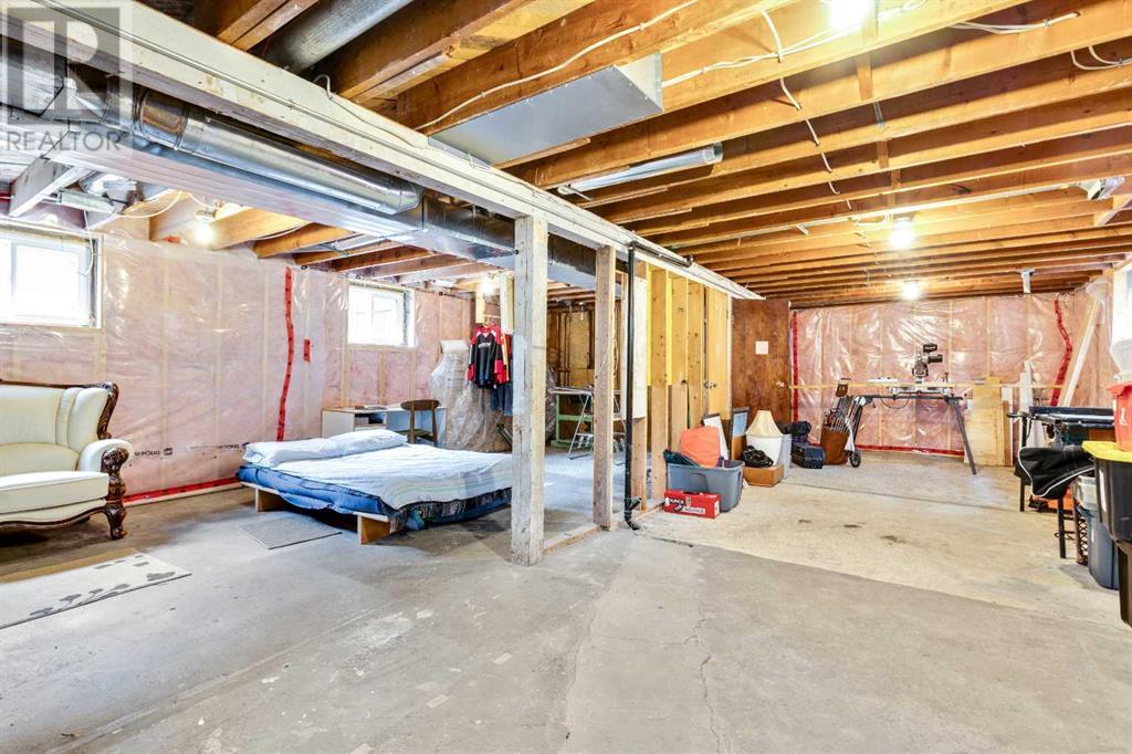 Single Family House for Sale in  Bow Crescent NW Bowness Calgary 
