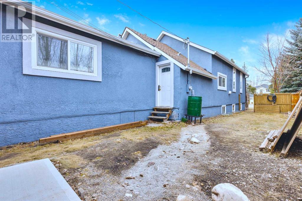 Single Family House for Sale in  Bow Crescent NW Bowness Calgary 