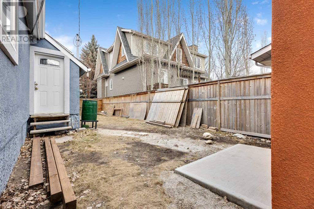 Single Family House for Sale in  Bow Crescent NW Bowness Calgary 