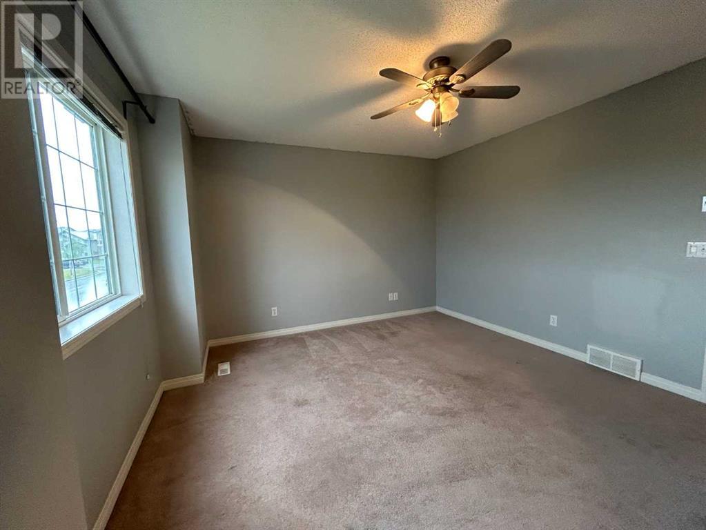 Single Family House for Sale in  saddlemont Close NE Saddle Ridge Calgary 