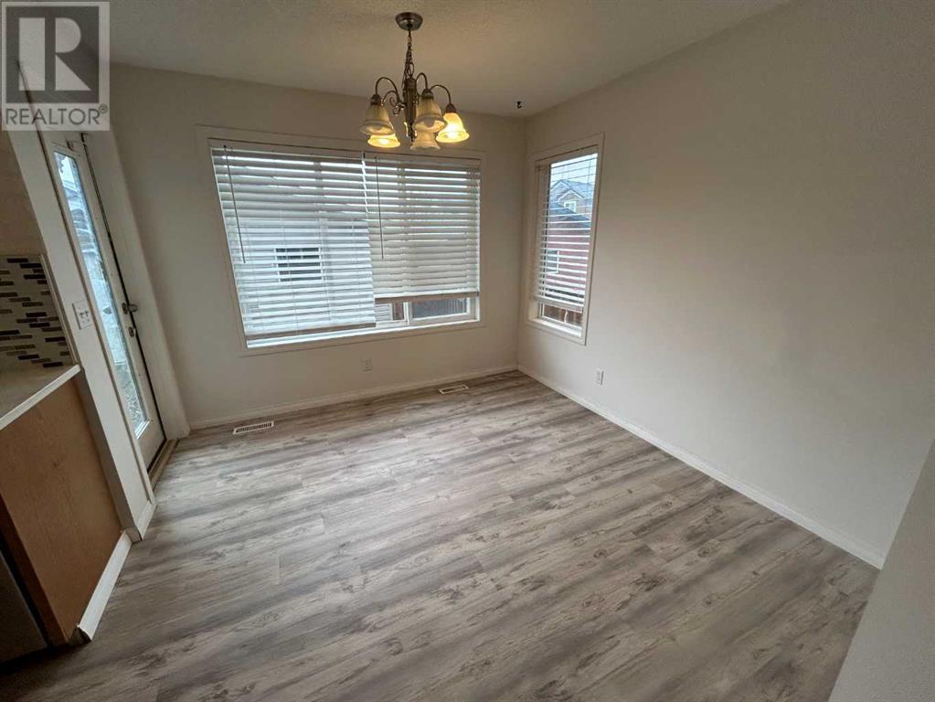 Single Family House for Sale in  saddlemont Close NE Saddle Ridge Calgary 